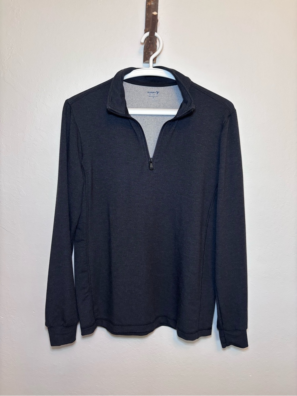 Old Navy Active Men's Black and Gray Recharge Knit Pullover XS